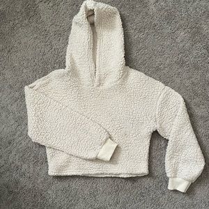 Long sleeve crop top